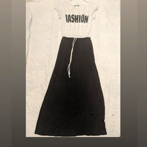 Wallpapher Maxi Dress | Size Small